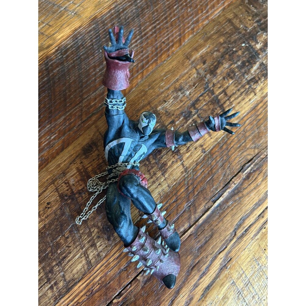 Spawn Action Figure Spiky Chains & Red Armor 6" Comic Collectible